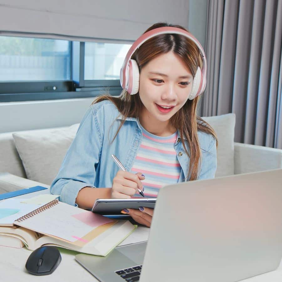 a-level tuition with top private one-on-one online and home tutors in Singapore